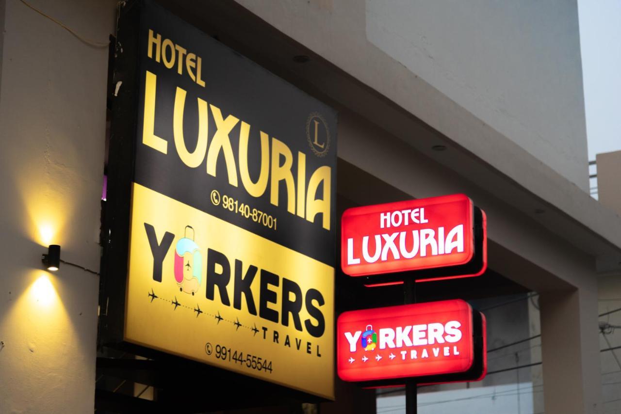 Hotel Luxuria Ludhiana Exterior photo