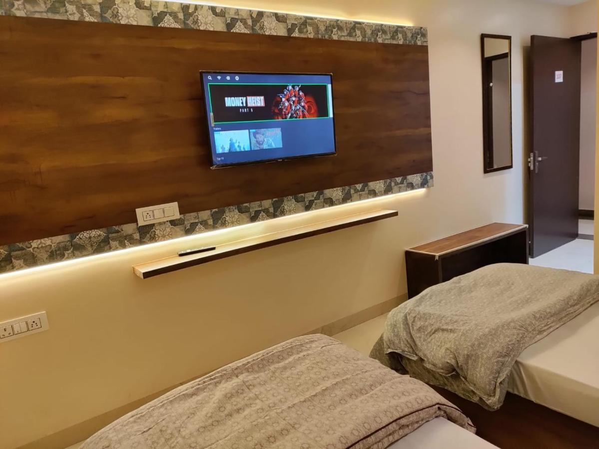 Hotel Luxuria Ludhiana Exterior photo