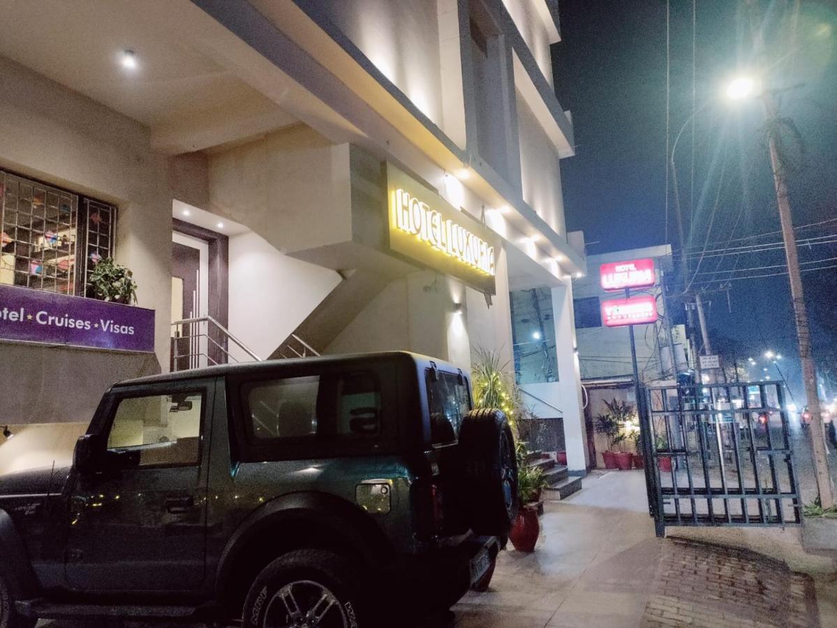Hotel Luxuria Ludhiana Exterior photo